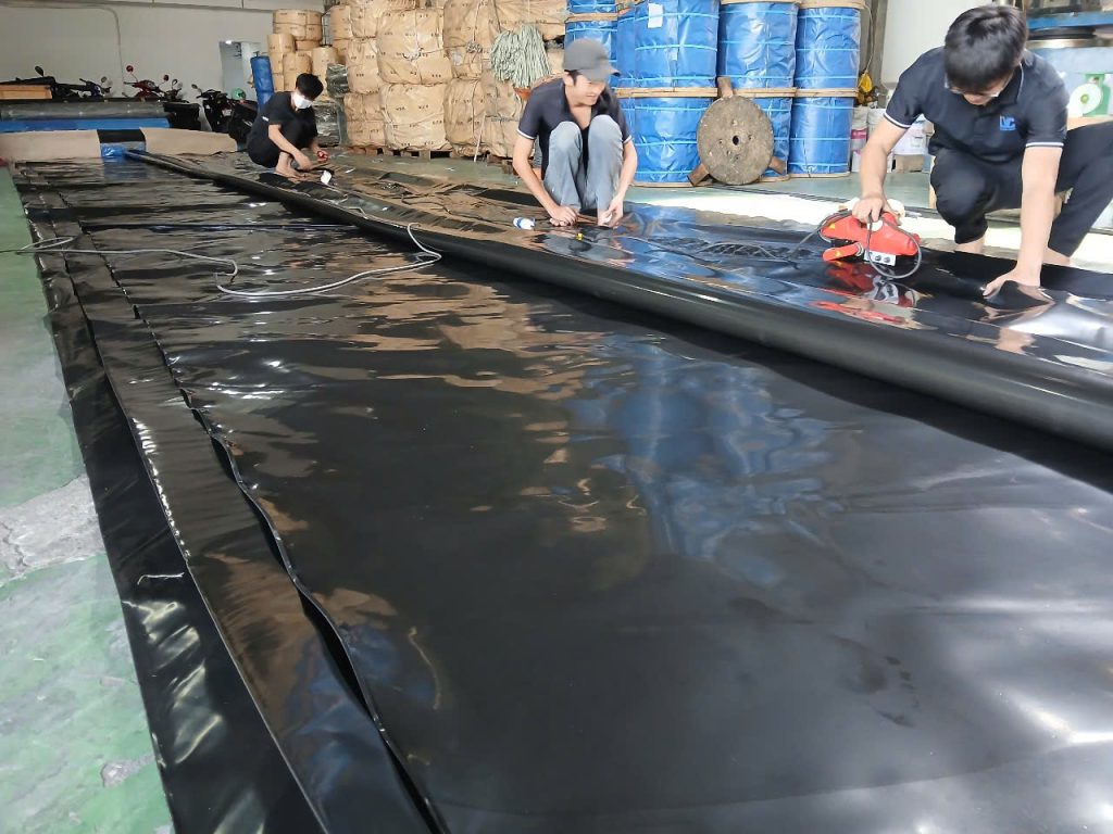 gia-cong-bat-chong-tham-hdpe